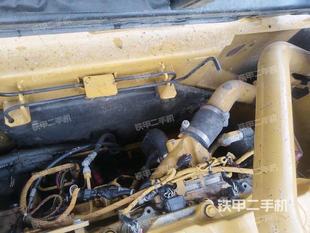 氣門室蓋螺絲特寫(上車部件) 氣門室蓋螺絲特寫(上車部件)