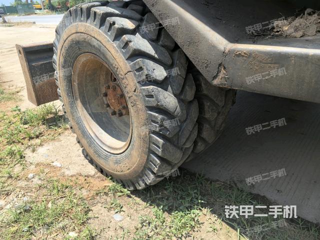 右侧行走马达盖板(行走机构) 右侧行走马达盖板(行走机构)