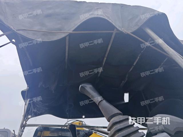 頂棚整體(駕駛室部分) 頂棚整體(駕駛室部分)