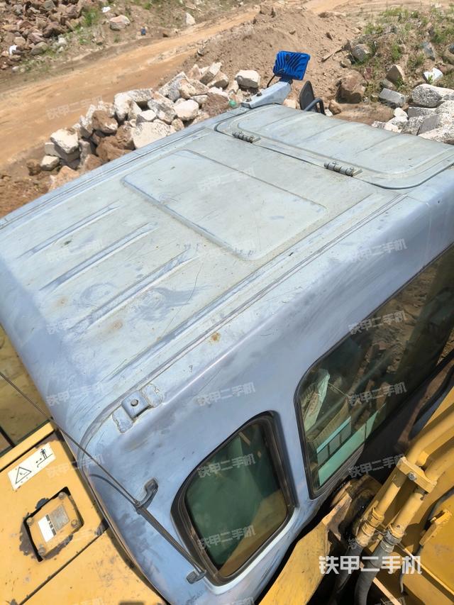氣門室蓋螺絲特寫(上車部件) 氣門室蓋螺絲特寫(上車部件)