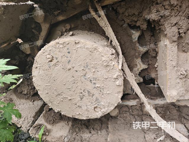 左驅(qū)動輪(行走機構(gòu)) 左驅(qū)動輪(行走機構(gòu))