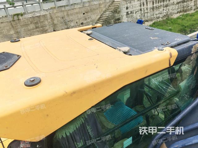 駕駛室頂部俯視(上車部件) 駕駛室頂部俯視(上車部件)