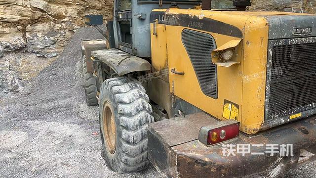 工作裝置整體（整機(jī)外觀及大件）