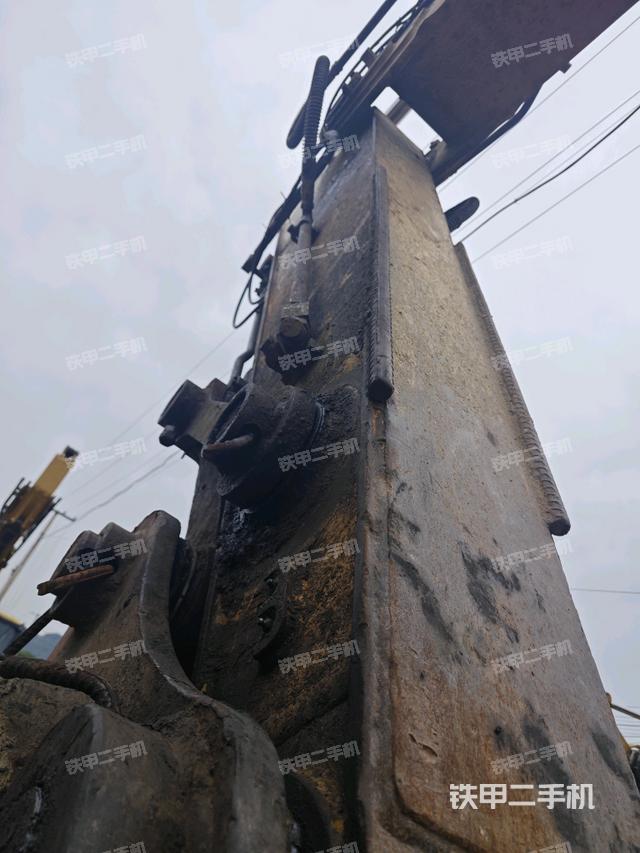 小臂整體左后(工作和回轉(zhuǎn)裝置) 小臂整體左后(工作和回轉(zhuǎn)裝置)