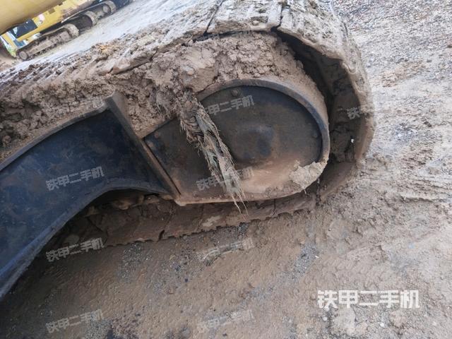 右側(cè)行走馬達(dá)蓋板(行走機(jī)構(gòu)) 右側(cè)行走馬達(dá)蓋板(行走機(jī)構(gòu))