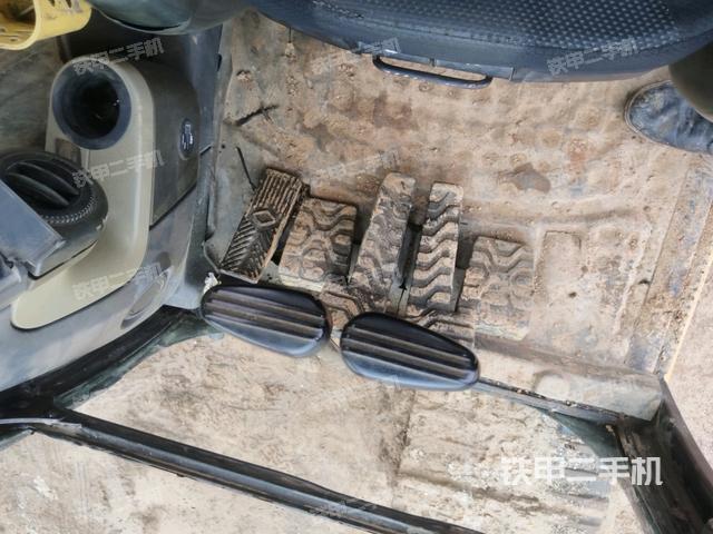 座椅后部(駕駛室部分) 座椅后部(駕駛室部分)