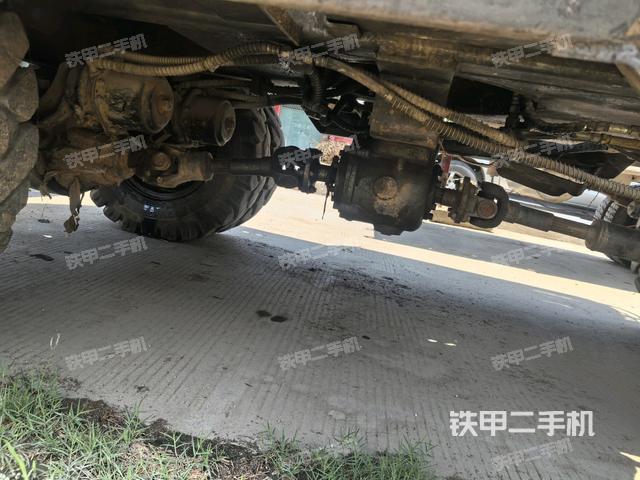 右导向轮(行走机构) 右导向轮(行走机构)