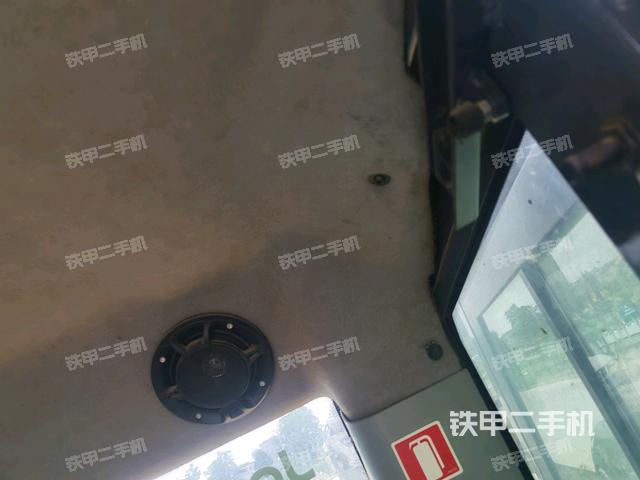 駕駛室左前45度(駕駛室部分) 駕駛室左前45度(駕駛室部分)