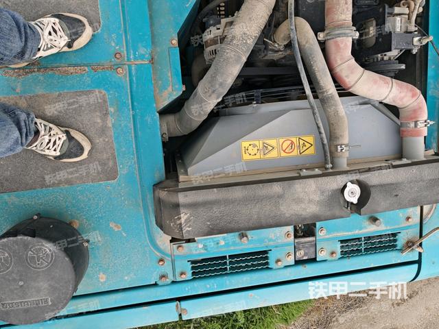 氣門室蓋螺絲特寫(上車部件) 氣門室蓋螺絲特寫(上車部件)