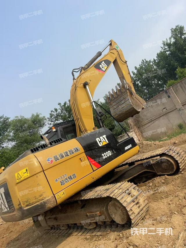 整機(jī)右后45°(整機(jī)外觀) 整機(jī)右后45°(整機(jī)外觀)