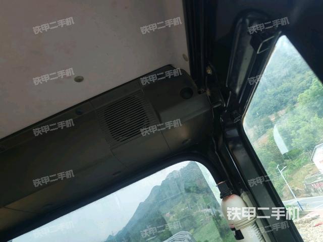 駕駛室左前45度(駕駛室部分) 駕駛室左前45度(駕駛室部分)