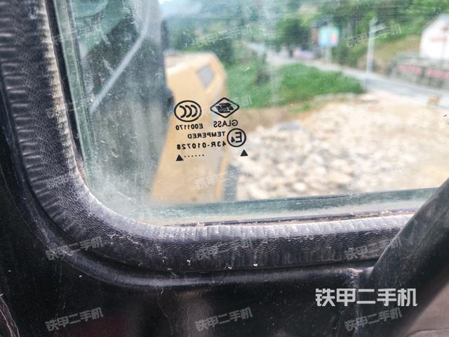 座椅后部(駕駛室部分) 座椅后部(駕駛室部分)