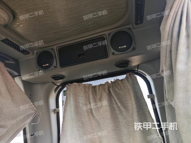 座椅后部(駕駛室部分) 座椅后部(駕駛室部分)