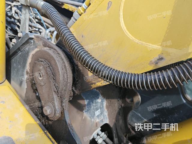 大臂根部?斜視(工作和回轉(zhuǎn)裝置) 大臂根部?斜視(工作和回轉(zhuǎn)裝置)