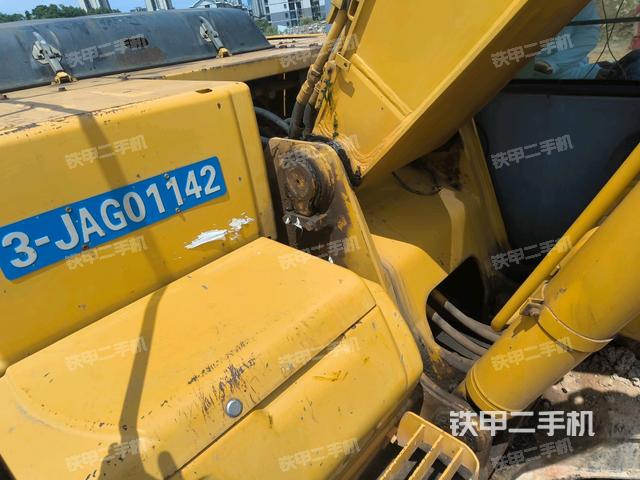 大臂油缸整體?豎拍(工作和回轉(zhuǎn)裝置) 大臂油缸整體?豎拍(工作和回轉(zhuǎn)裝置)