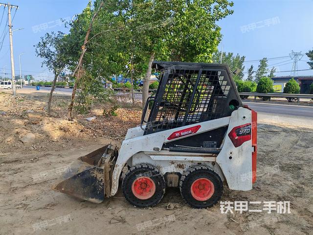 山猫S70滑移装载机