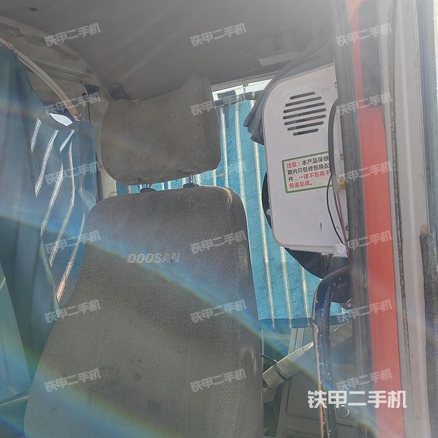 驾驶室整体（整机外观）