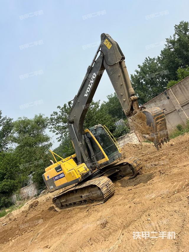 沃爾沃EC140DL挖掘機