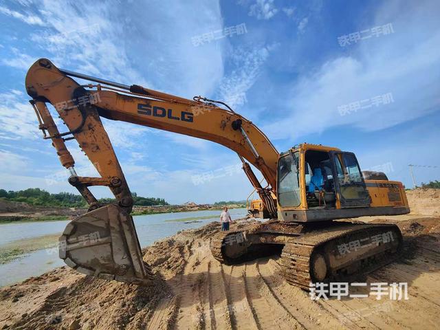 山東臨工E6360F挖掘機(jī)