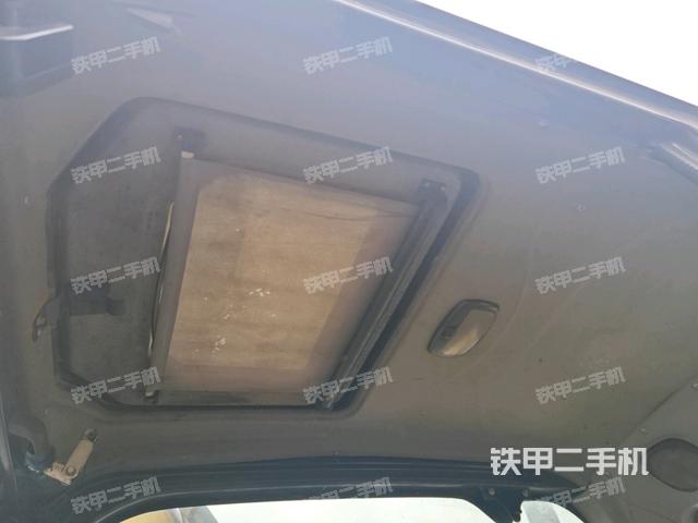 頂棚整體(駕駛室部分) 頂棚整體(駕駛室部分)