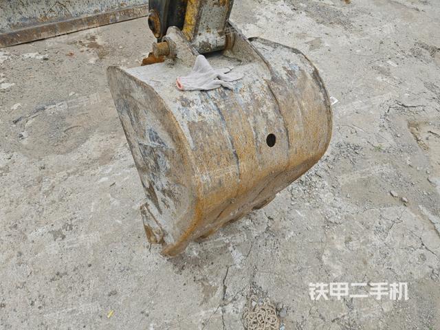 鏟斗45度(工作和回轉裝置) 鏟斗45度(工作和回轉裝置)