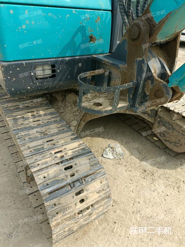 大臂根部?斜（工作和回轉(zhuǎn)裝置）