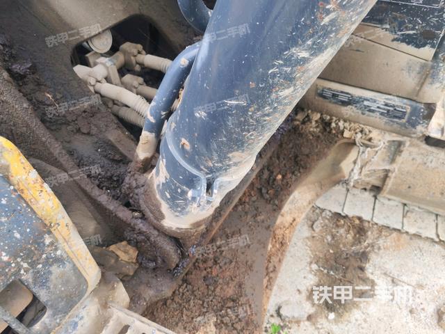 小臂整體右前(工作和回轉(zhuǎn)裝置) 小臂整體右前(工作和回轉(zhuǎn)裝置)