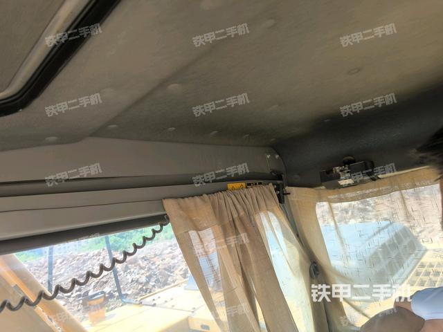 座椅左側(cè)控制臺/音響/含左手柄(駕駛室部分) 座椅左側(cè)控制臺/音響/含左手柄(駕駛室部分)