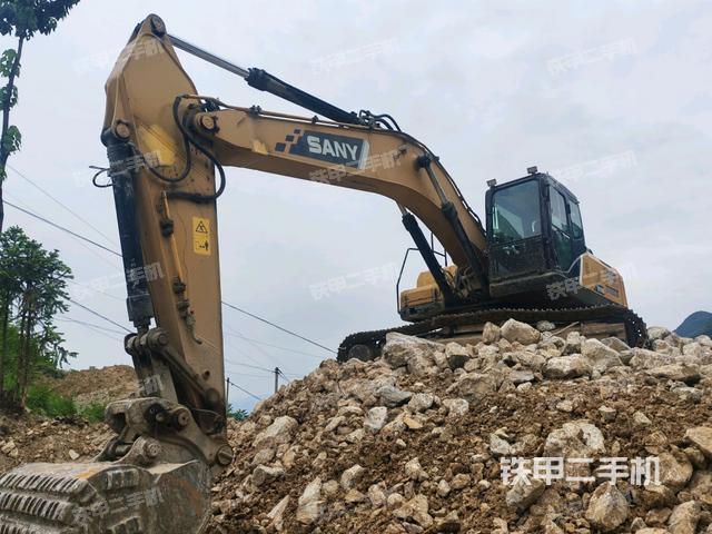 三一重工SY245H挖掘機