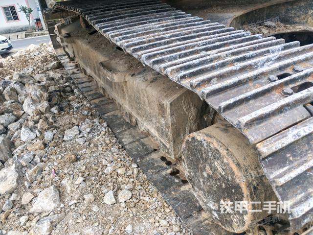 左側(cè)履帶整體?(行走機構(gòu)) 左側(cè)履帶整體?(行走機構(gòu))