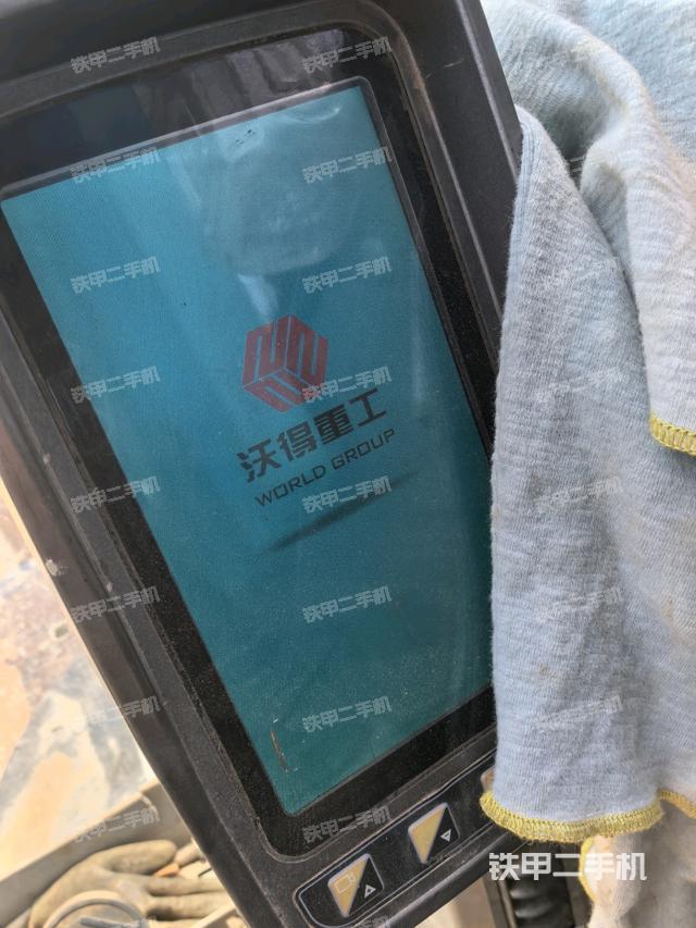 显示屏 (驾驶室部分) 显示屏 (驾驶室部分)