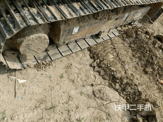 右側(cè)履帶整體?(行走機(jī)構(gòu)) 右側(cè)履帶整體?(行走機(jī)構(gòu))