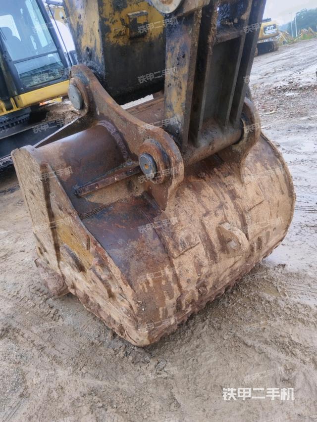 鏟斗45度(工作和回轉(zhuǎn)裝置) 鏟斗45度(工作和回轉(zhuǎn)裝置)