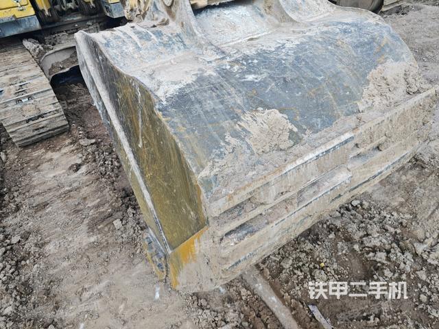 鏟斗45度(工作和回轉(zhuǎn)裝置) 鏟斗45度(工作和回轉(zhuǎn)裝置)