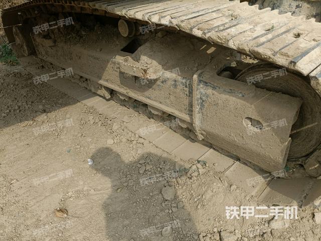 右側(cè)履帶整體(行走機(jī)構(gòu)) 右側(cè)履帶整體(行走機(jī)構(gòu))