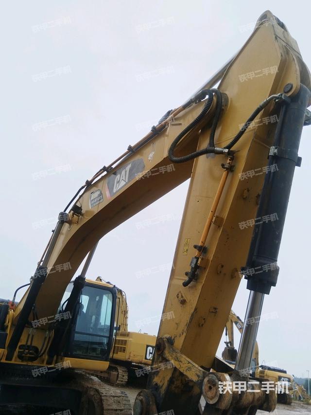 大臂整體?右側(cè)(工作和回轉(zhuǎn)裝置) 大臂整體?右側(cè)(工作和回轉(zhuǎn)裝置)