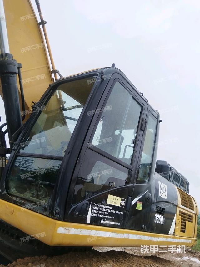 駕駛室正側(cè)(駕駛室部分) 駕駛室正側(cè)(駕駛室部分)