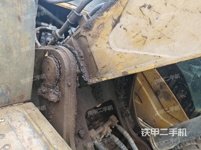 大臂根部?斜視(工作和回轉(zhuǎn)裝置) 大臂根部?斜視(工作和回轉(zhuǎn)裝置)