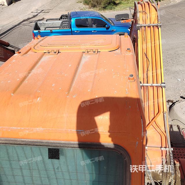 驾驶室顶部（整机外观）