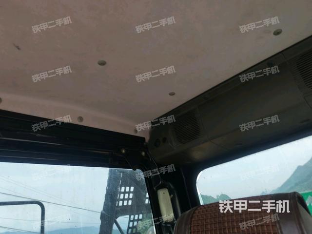 駕駛室左后45度(駕駛室部分) 駕駛室左后45度(駕駛室部分)