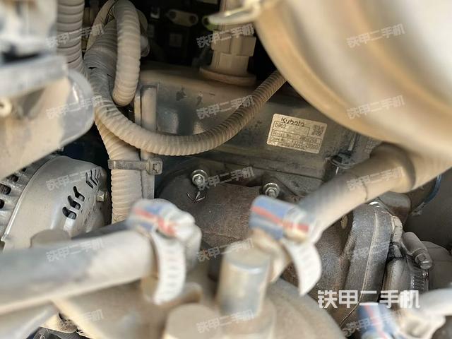 發(fā)動機(jī)整體俯視(整機(jī)外觀) 發(fā)動機(jī)整體俯視(整機(jī)外觀)
