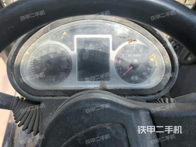 显示屏 (驾驶室部分) 显示屏 (驾驶室部分)