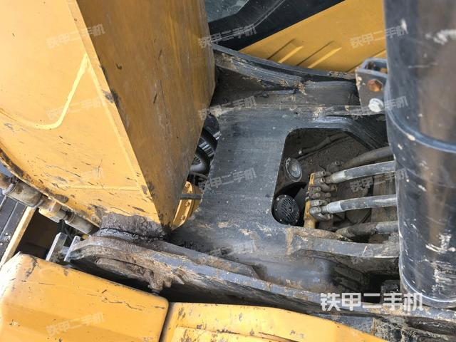 鏟斗45度(工作和回轉(zhuǎn)裝置) 鏟斗45度(工作和回轉(zhuǎn)裝置)