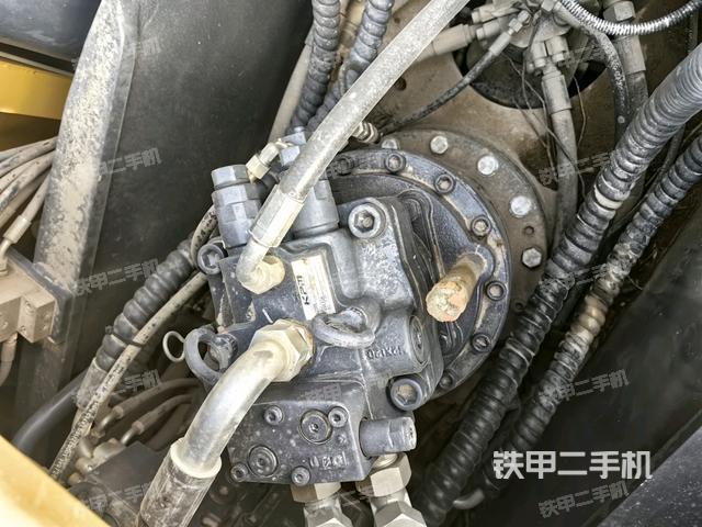 回轉(zhuǎn)馬達（上車部件）