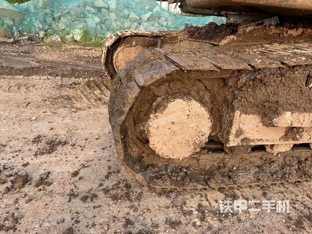 右導向輪(行走機構) 右導向輪(行走機構)
