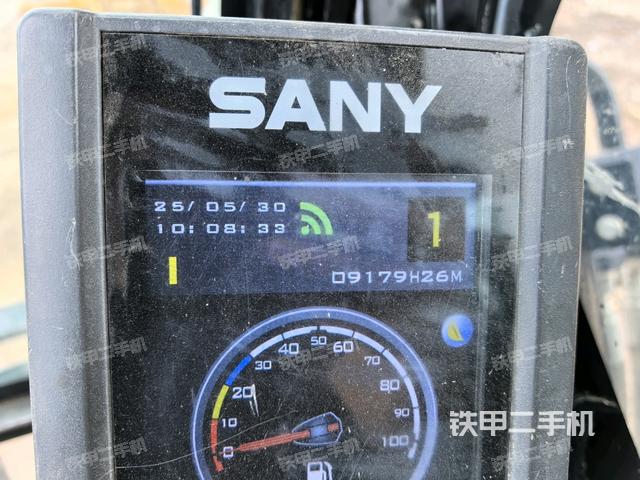 左后方玻璃角標(biāo)(駕駛室部分) 左后方玻璃角標(biāo)(駕駛室部分)