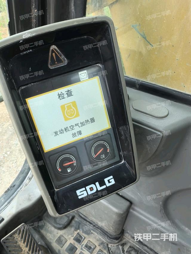 顯示屏?(駕駛室部分) 顯示屏?(駕駛室部分)