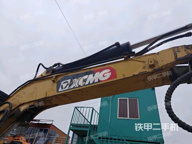 大臂整體?右側(工作和回轉裝置) 大臂整體?右側(工作和回轉裝置)