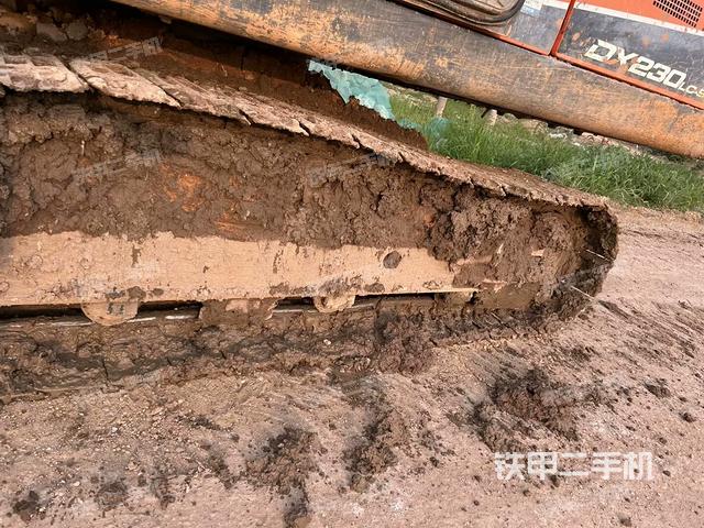 左側行走馬達蓋板(行走機構) 左側行走馬達蓋板(行走機構)