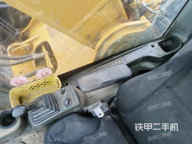 座椅左側(cè)控制臺(tái)/音響/含左手柄(駕駛室部分) 座椅左側(cè)控制臺(tái)/音響/含左手柄(駕駛室部分)